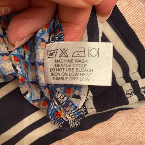 Women's Violet + Claire Multicolor Diamond Patterned Top Size Small - Picture 6 of 7